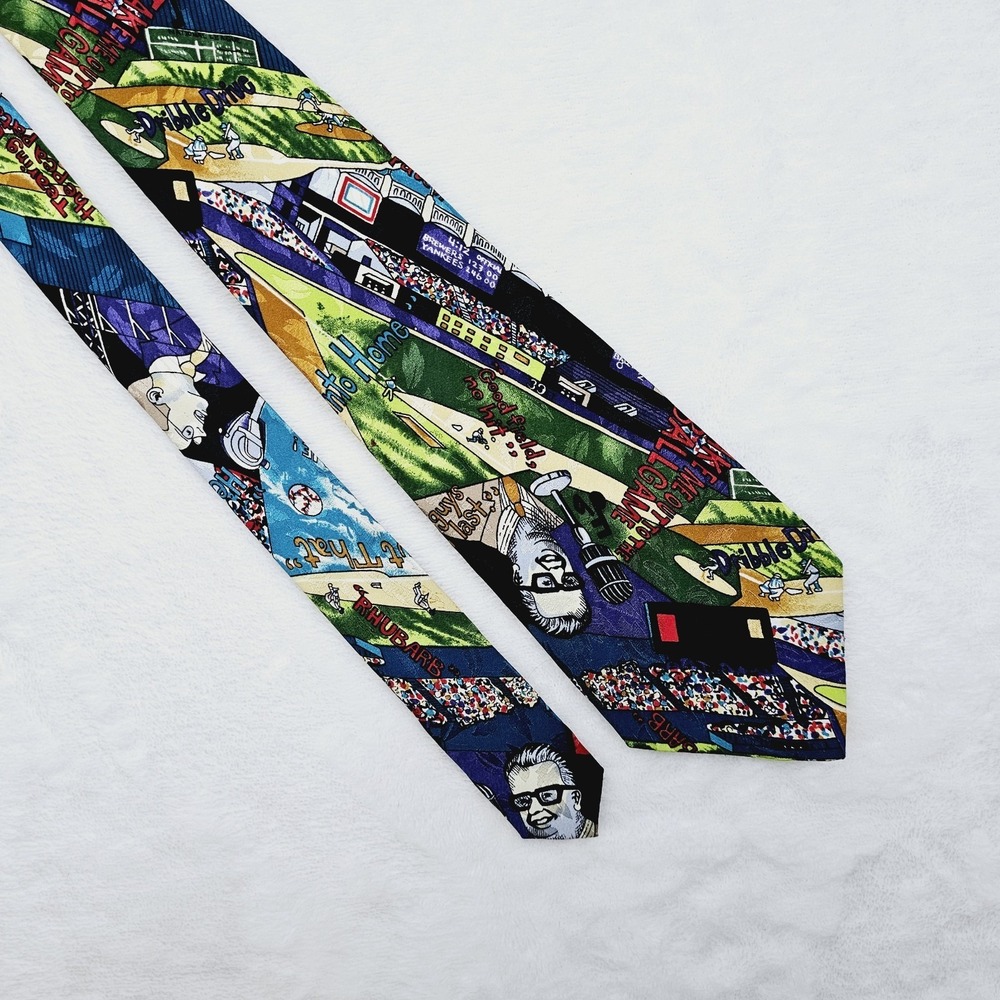 Nicole Miller VINTAGE 1992 Baseball Themed Novelty 100% Silk Hand-Sewn Tie
